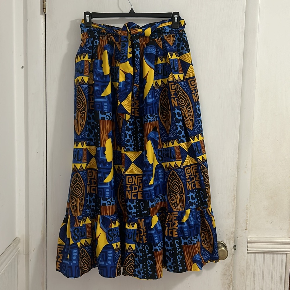 NWOT Izzy & Luv ‘Cultural Confidence Soul’ Traditional African Wrap Skirt.